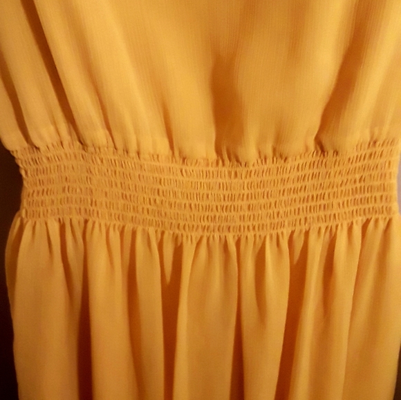 PRICE TO SELL SO SOLD... MASSIMO DRESS - Picture 4 of 14